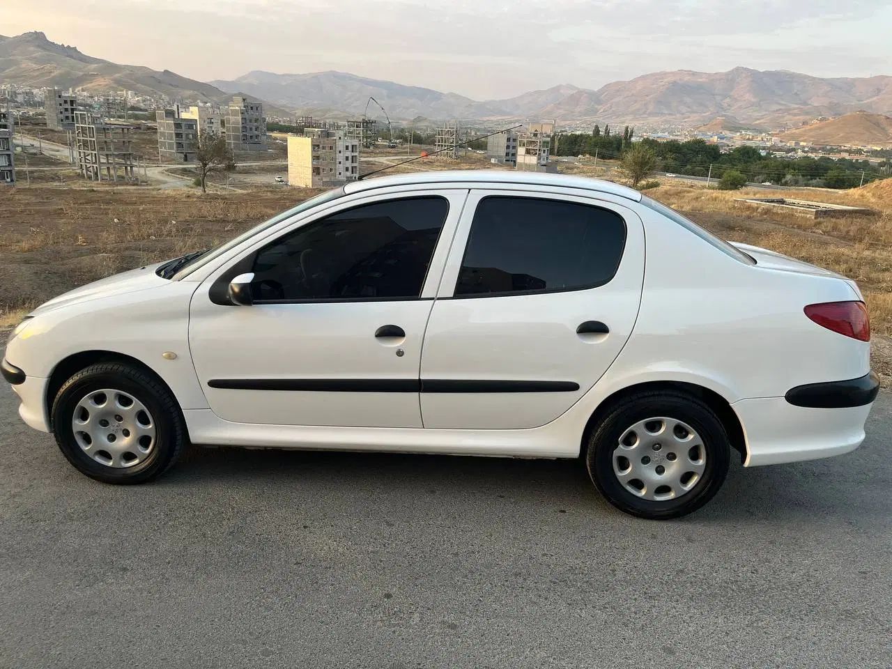 پژو ۲۰۶ صندوق دار v8 - 1395
