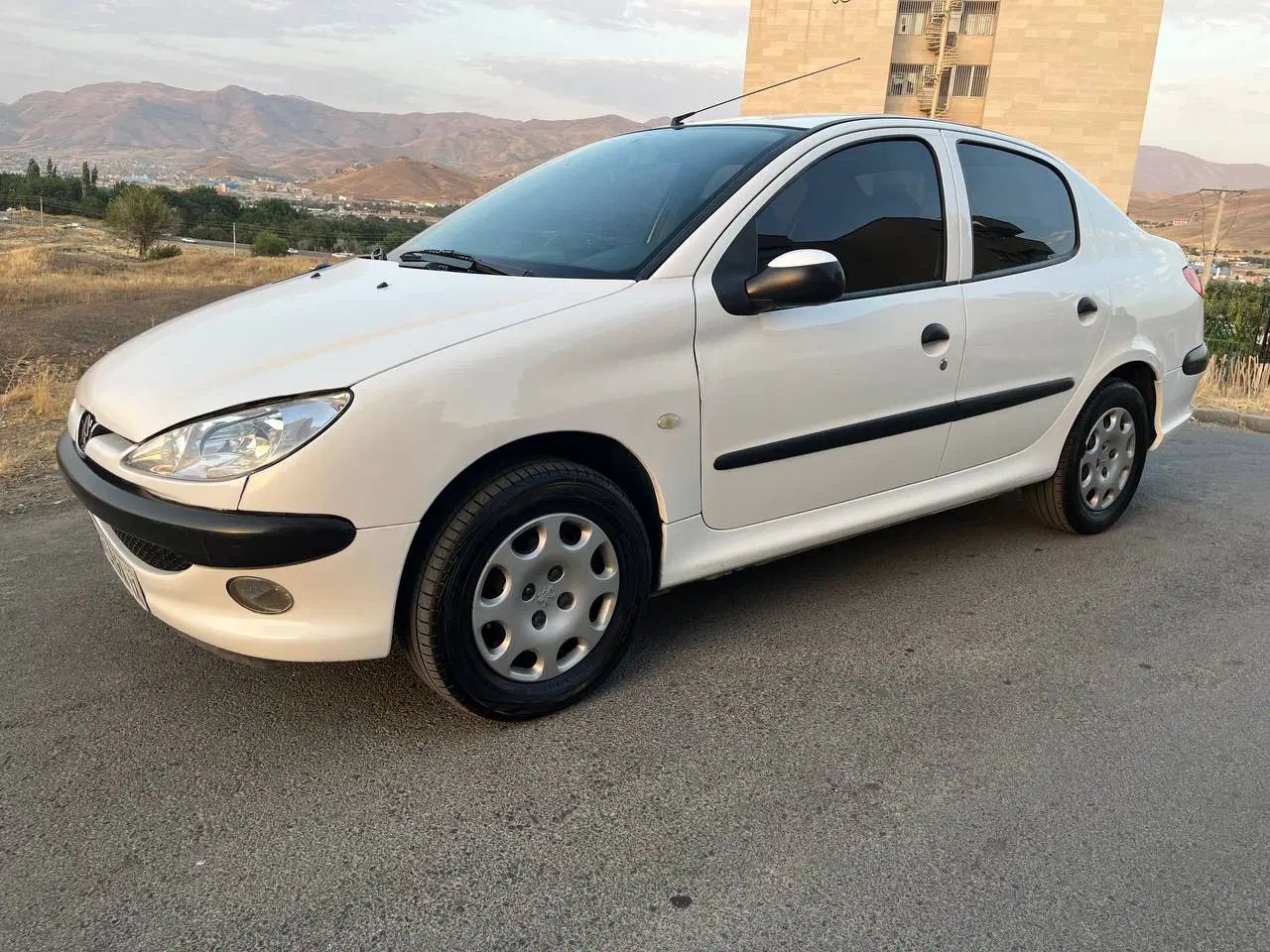 پژو ۲۰۶ صندوق دار v8 - 1395