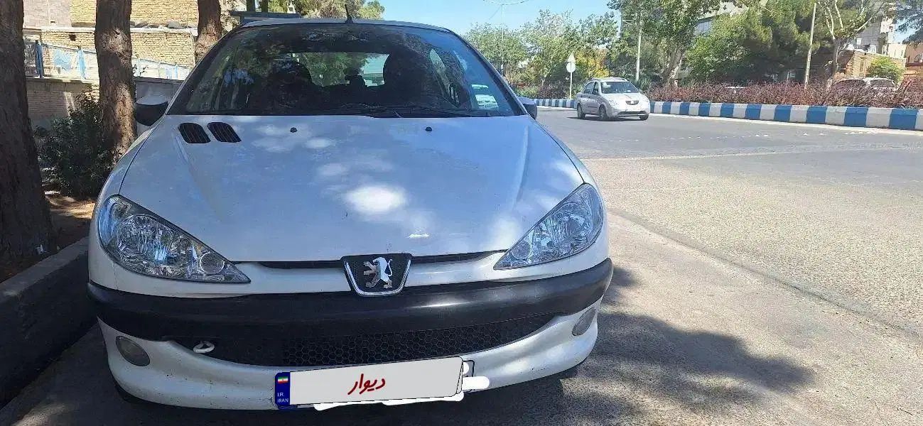 پژو ۲۰۶ صندوق دار v8 - 1391