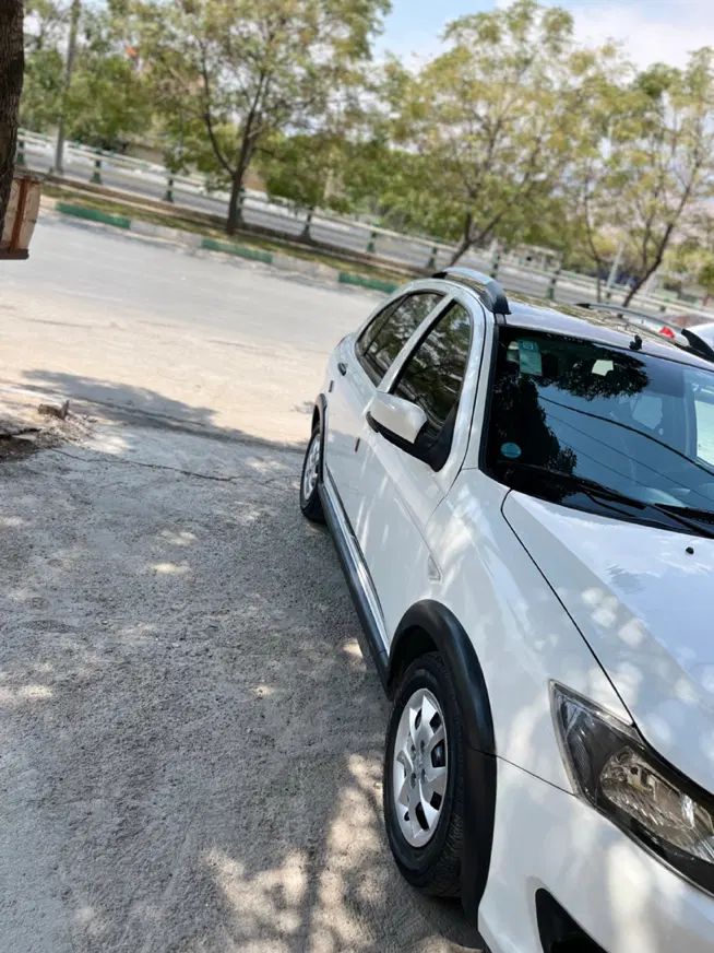 کوییک R دنده‌ای - 1402