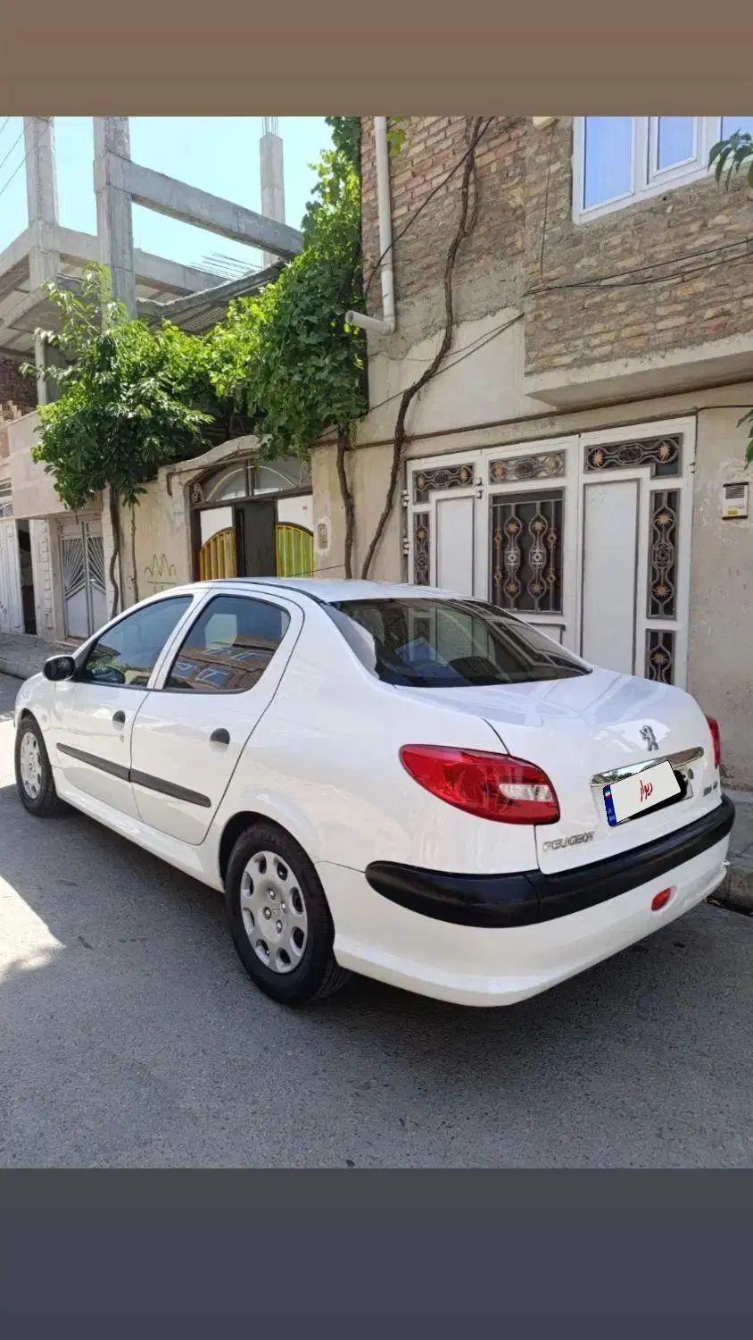 پژو ۲۰۶ صندوق دار v8 - 1389
