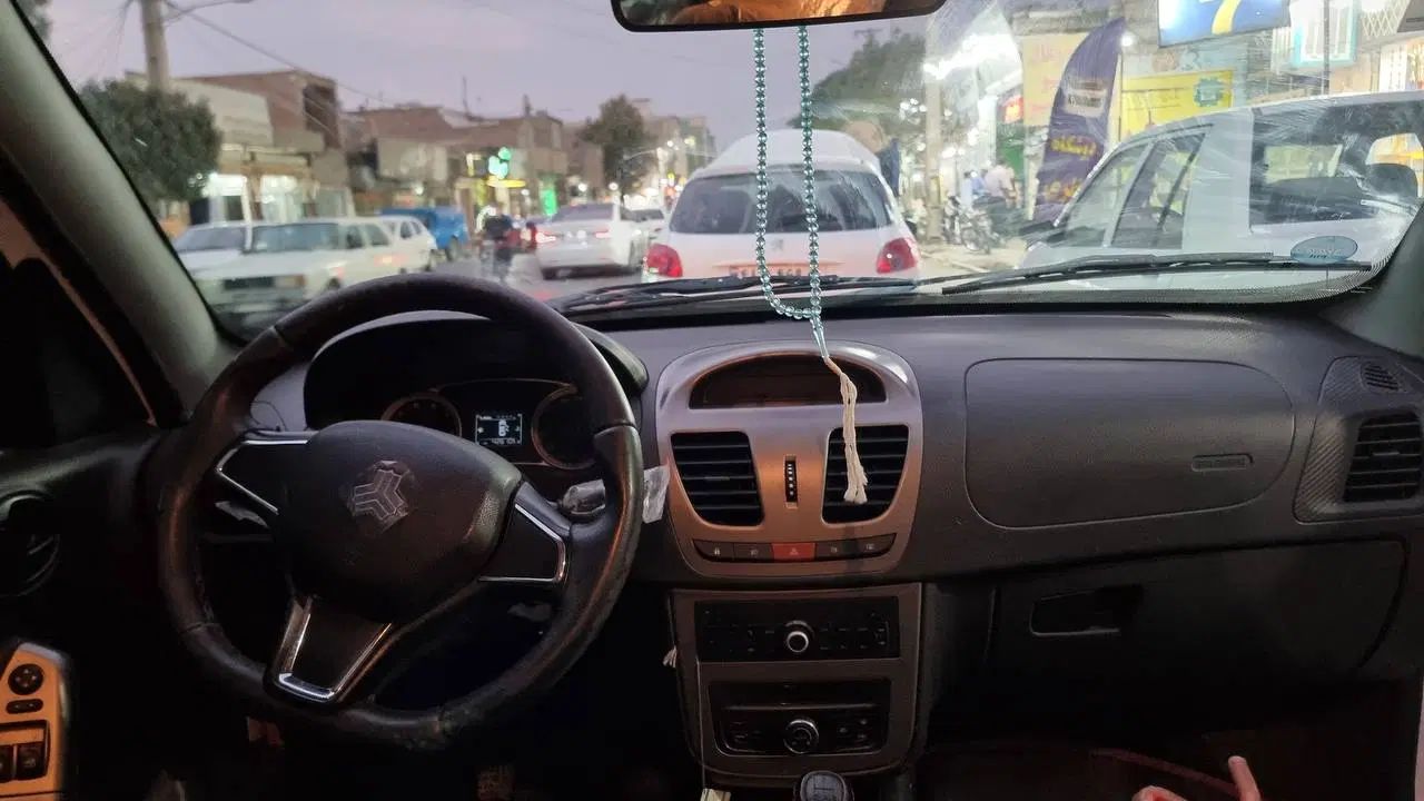 کوییک R دنده‌ای - 1402