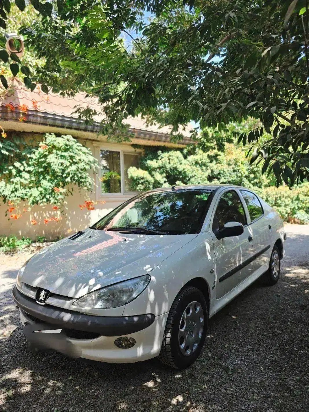 پژو ۲۰۶ صندوق دار v8 - 1396