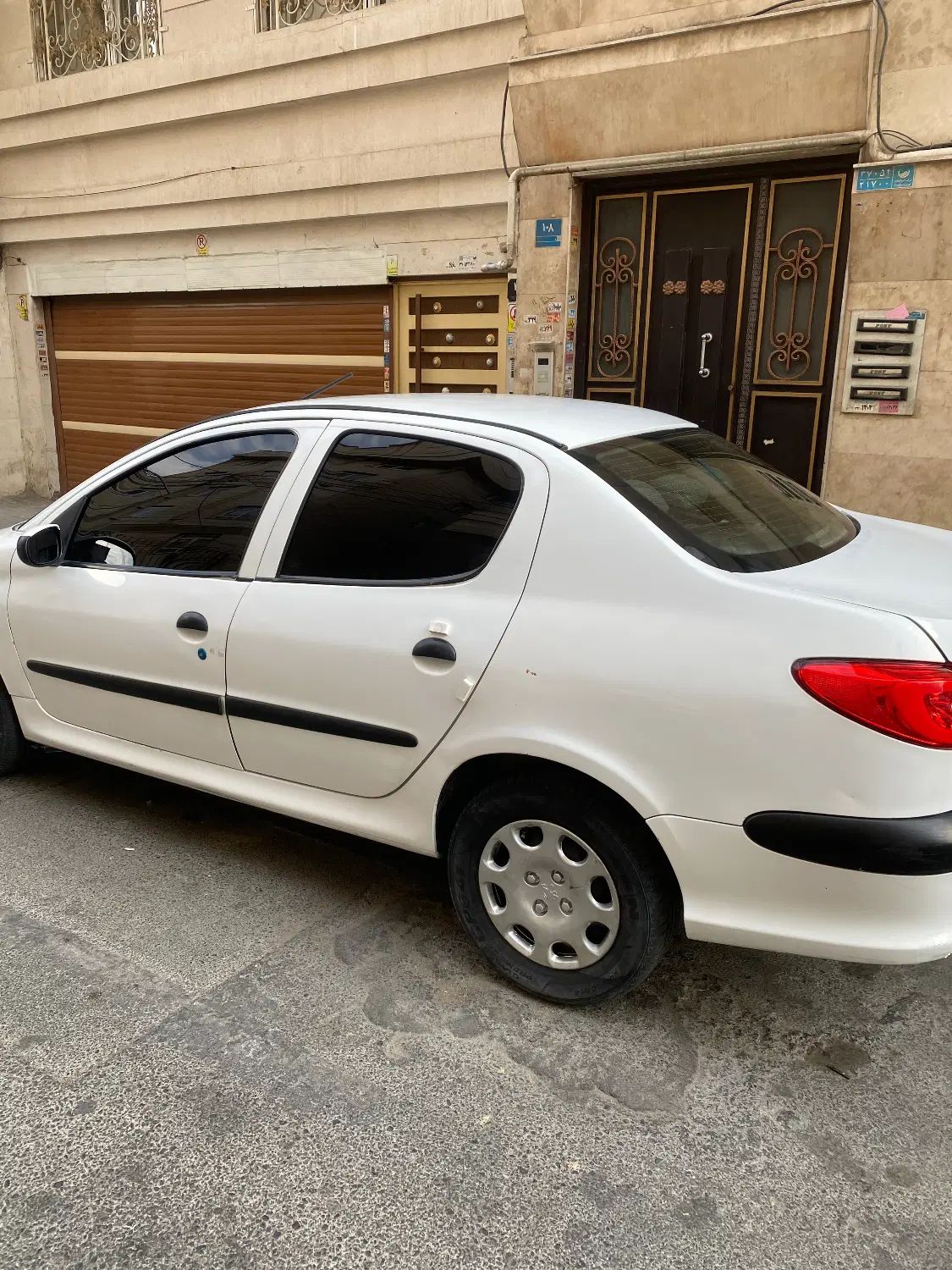 پژو ۲۰۶ صندوق دار v8 - 1396
