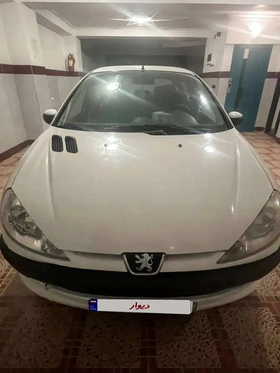 پژو ۲۰۶ صندوق دار v8 - 1396