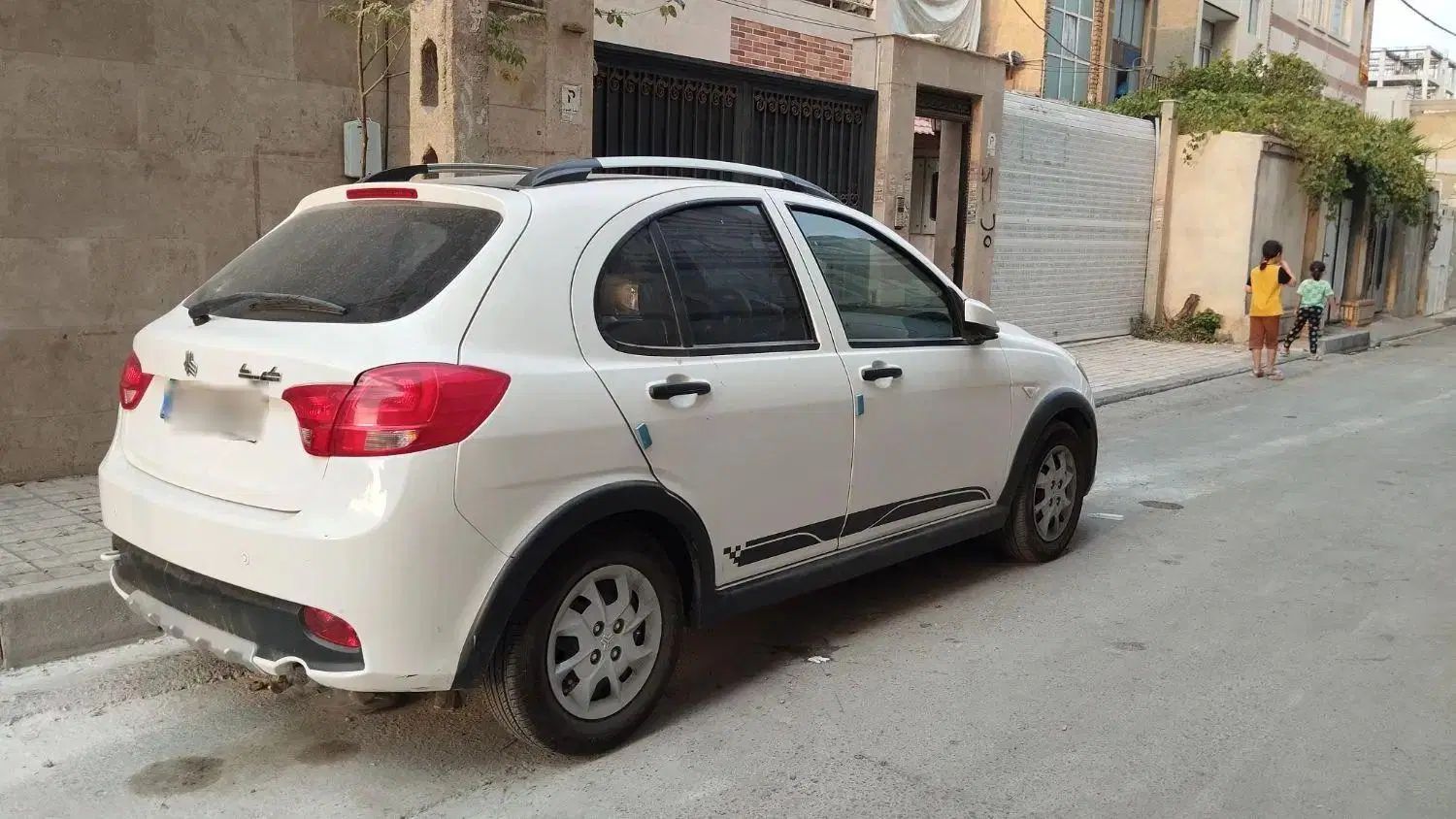 کوییک R دنده‌ای - 1403
