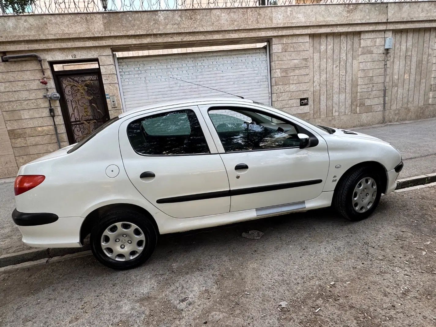 پژو ۲۰۶ صندوق دار v20 - 1389