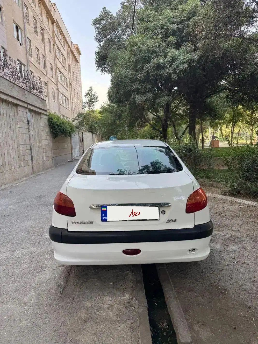 پژو ۲۰۶ صندوق دار v20 - 1389