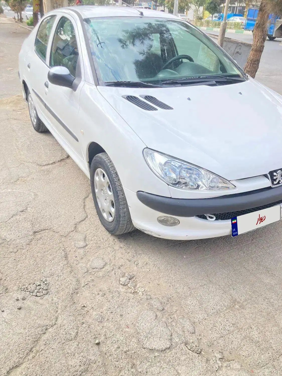 پژو ۲۰۶ صندوق دار v8 - 1393