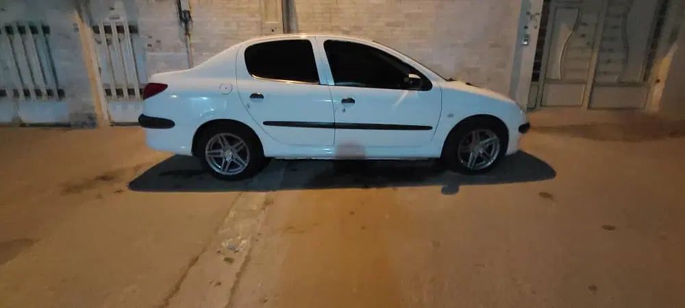 پژو ۲۰۶ صندوق دار v8 - 1395