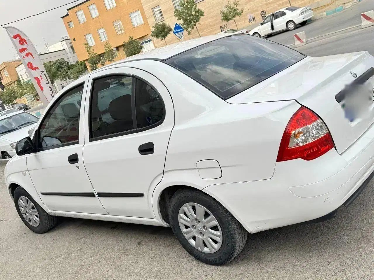 تیبا صندوق دار SX - 1400