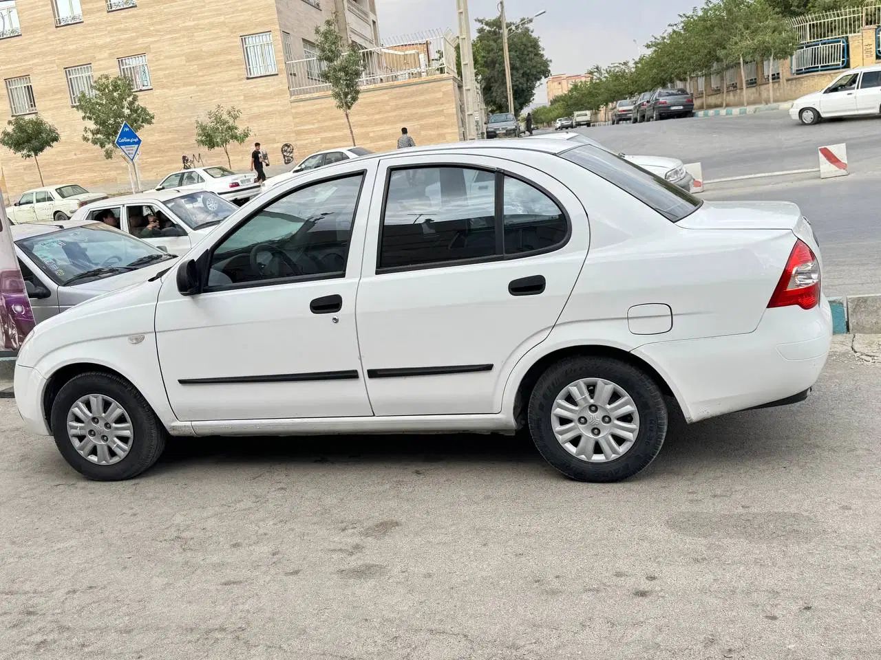 تیبا صندوق دار SX - 1400