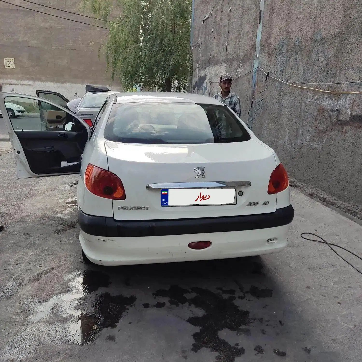 پژو ۲۰۶ صندوق دار v8 - 1393