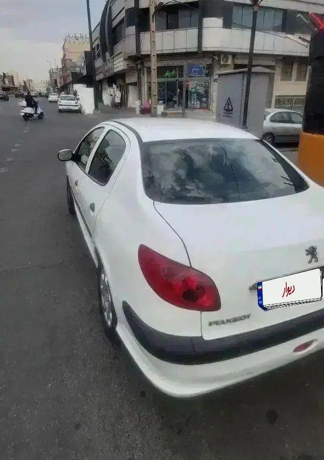 پژو ۲۰۶ صندوق دار v8 - 1394