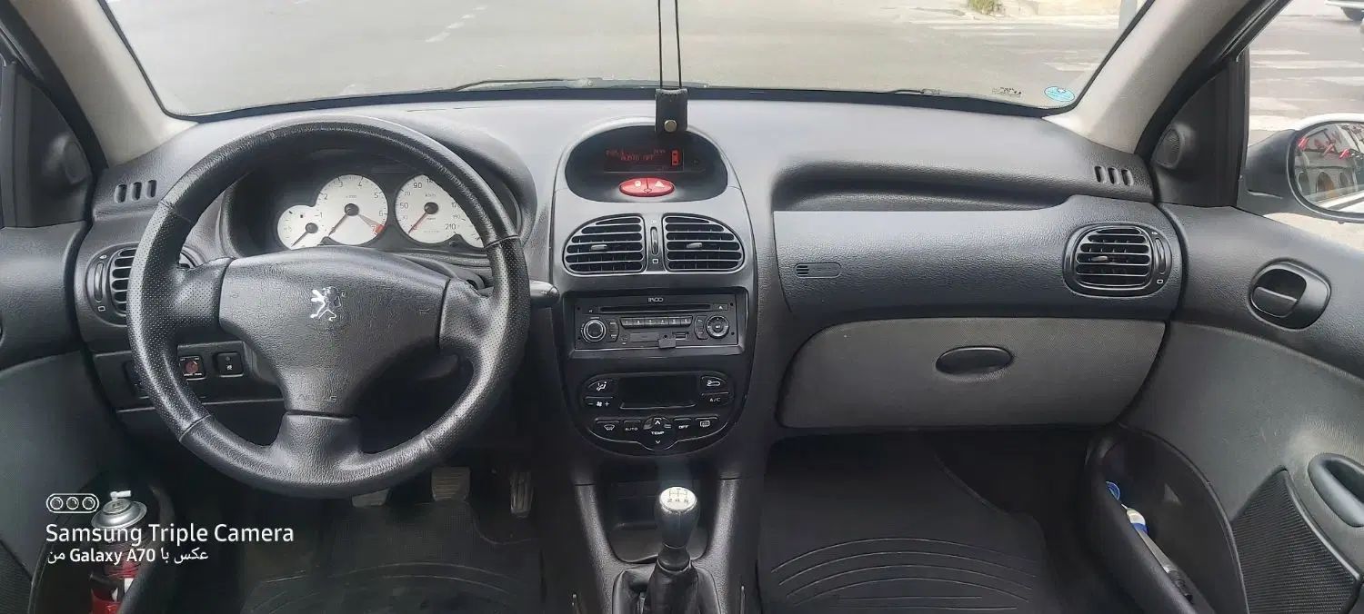 پژو ۲۰۶ صندوق دار v8 - 1394