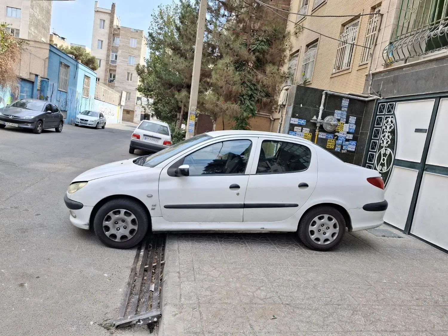 پژو ۲۰۶ صندوق دار v8 - 1396