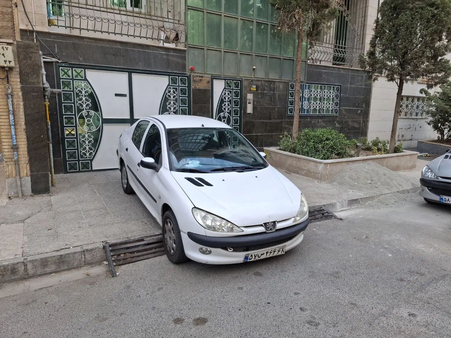پژو ۲۰۶ صندوق دار v8 - 1396
