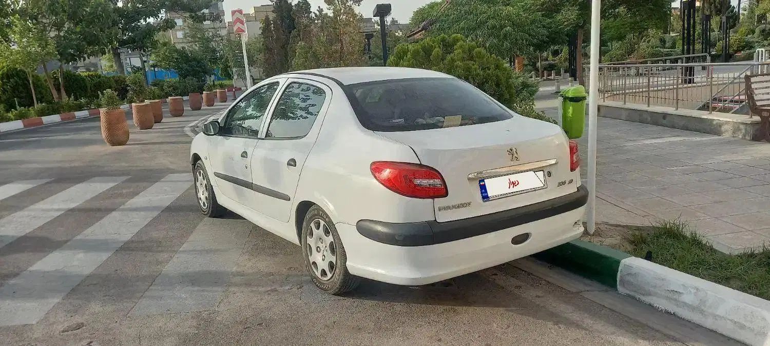 پژو ۲۰۶ صندوق دار v8 - 1390