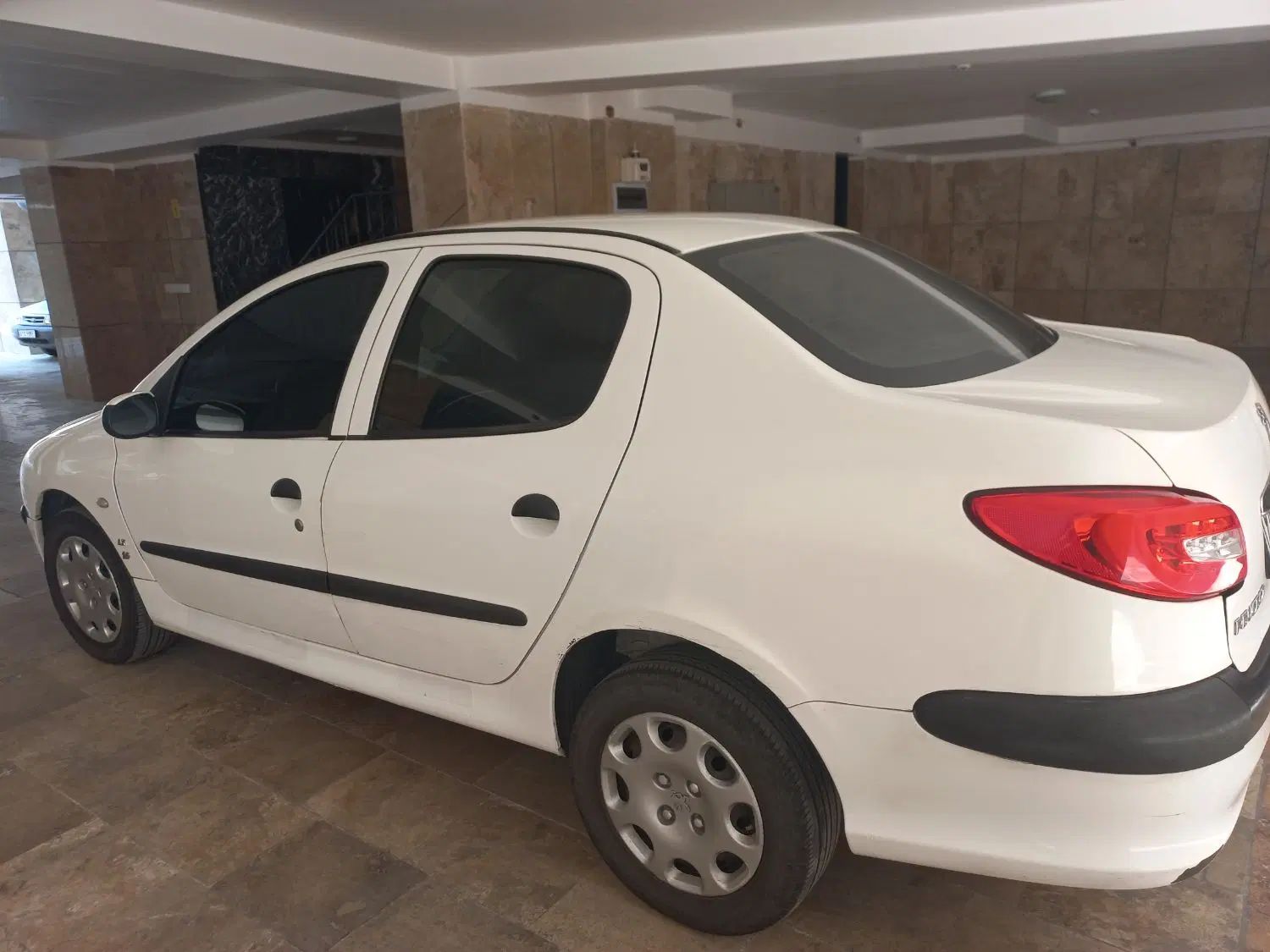 پژو ۲۰۶ صندوق دار v8 - 1389