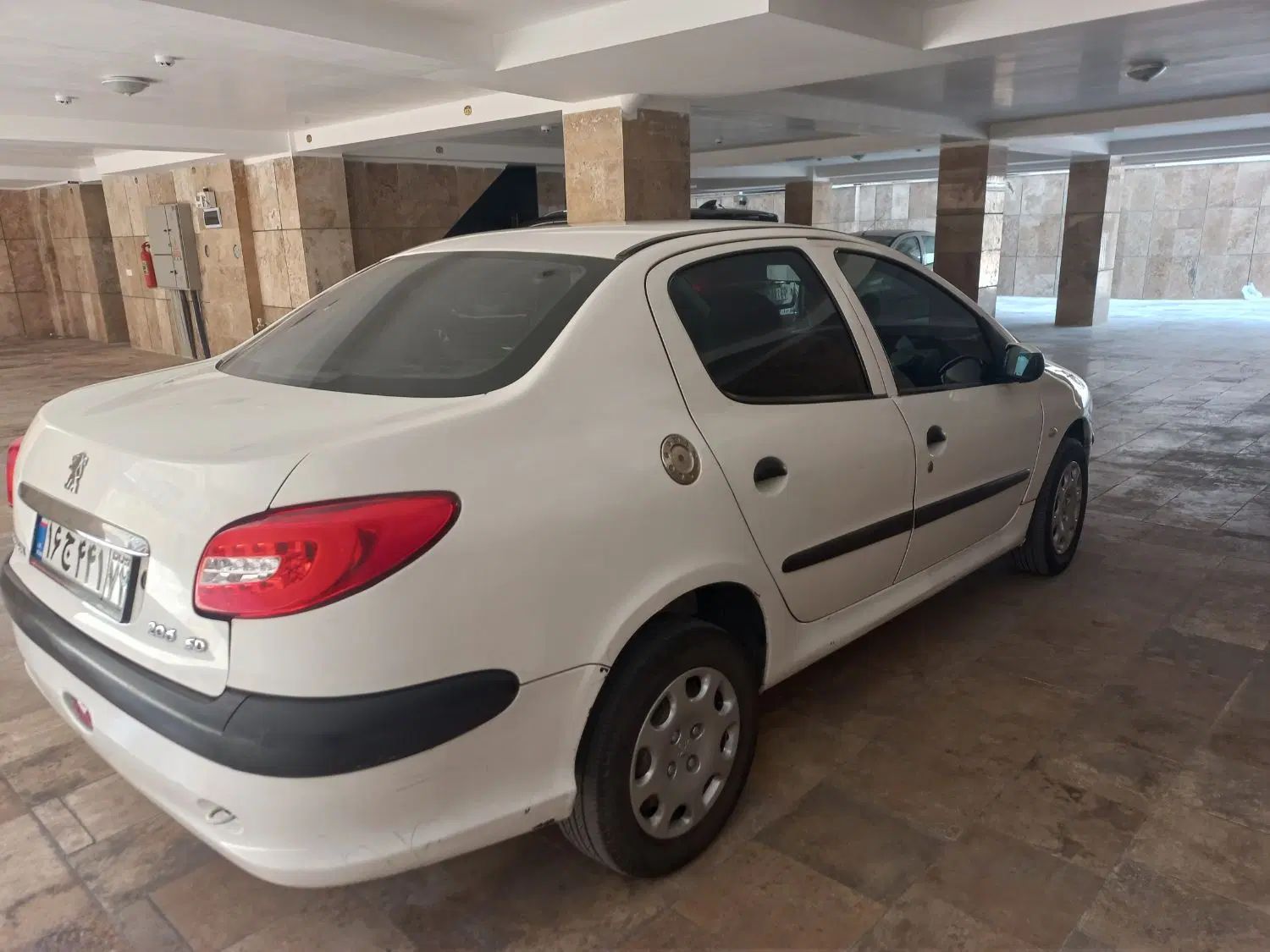 پژو ۲۰۶ صندوق دار v8 - 1389
