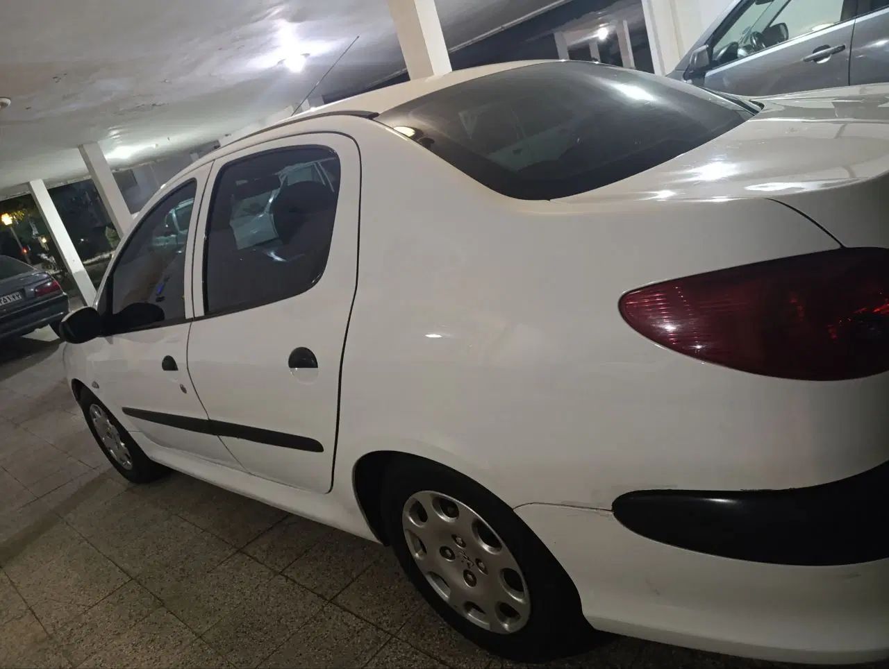 پژو ۲۰۶ صندوق دار v8 - 1390