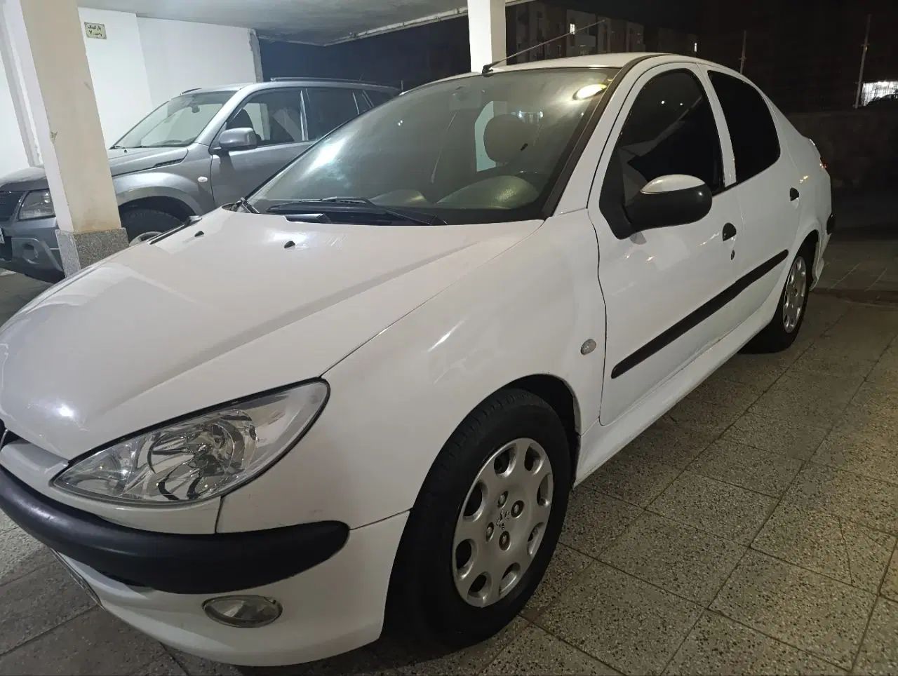 پژو ۲۰۶ صندوق دار v8 - 1390