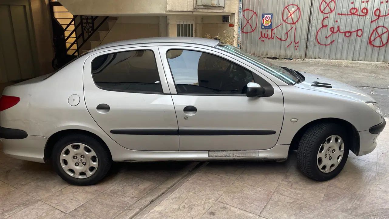 پژو ۲۰۶ صندوق دار v8 - 1398