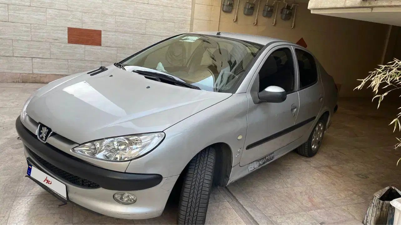 پژو ۲۰۶ صندوق دار v8 - 1398