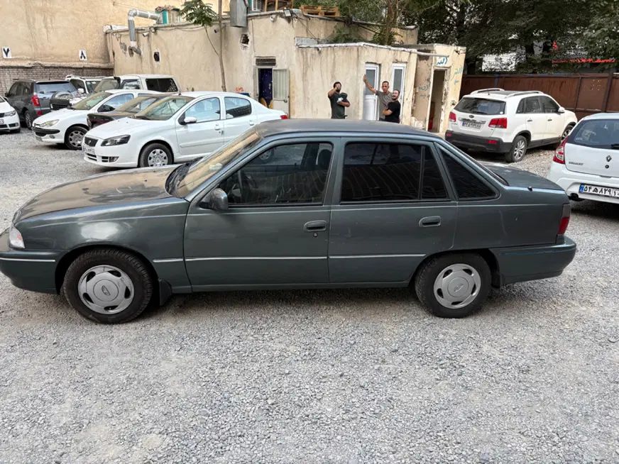 دوو سیلو سدان - 1378