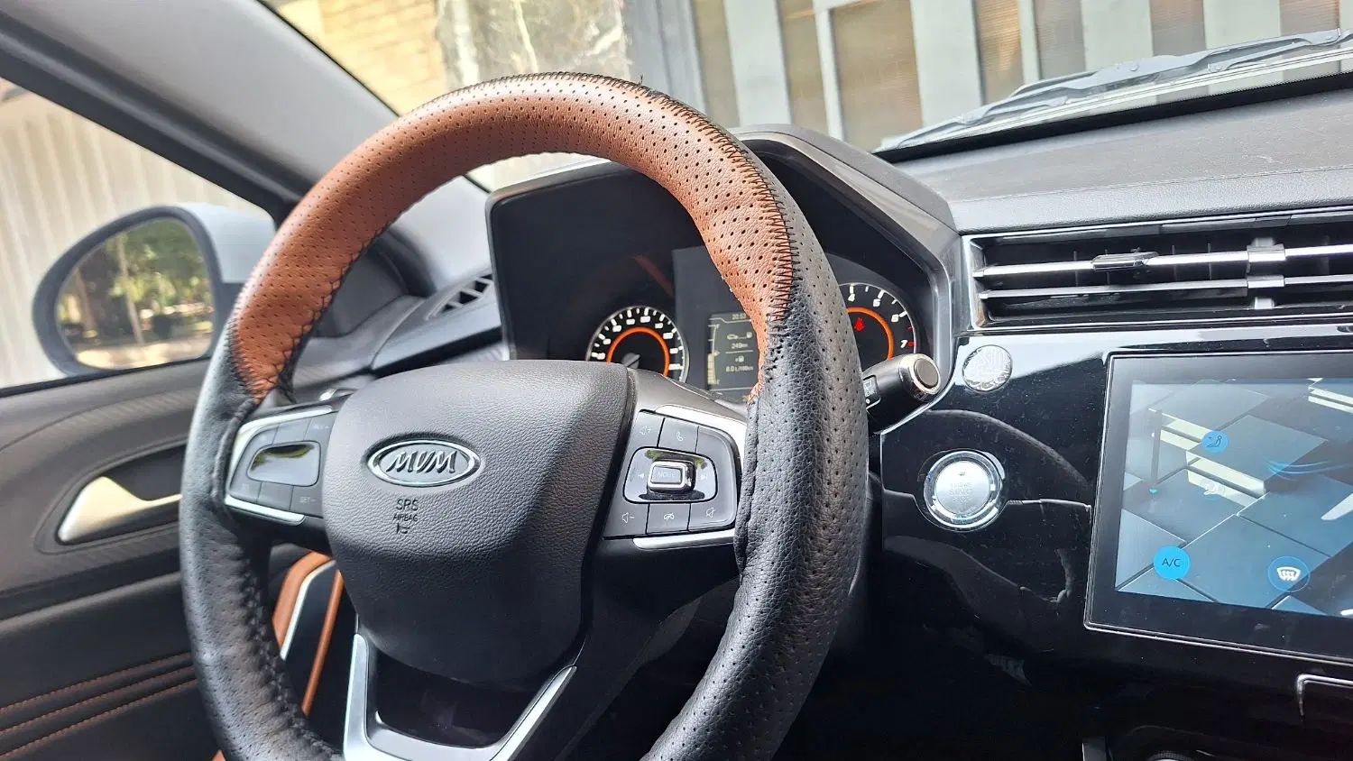 ام وی ام X22 پرو اتوماتیک IE - 1401