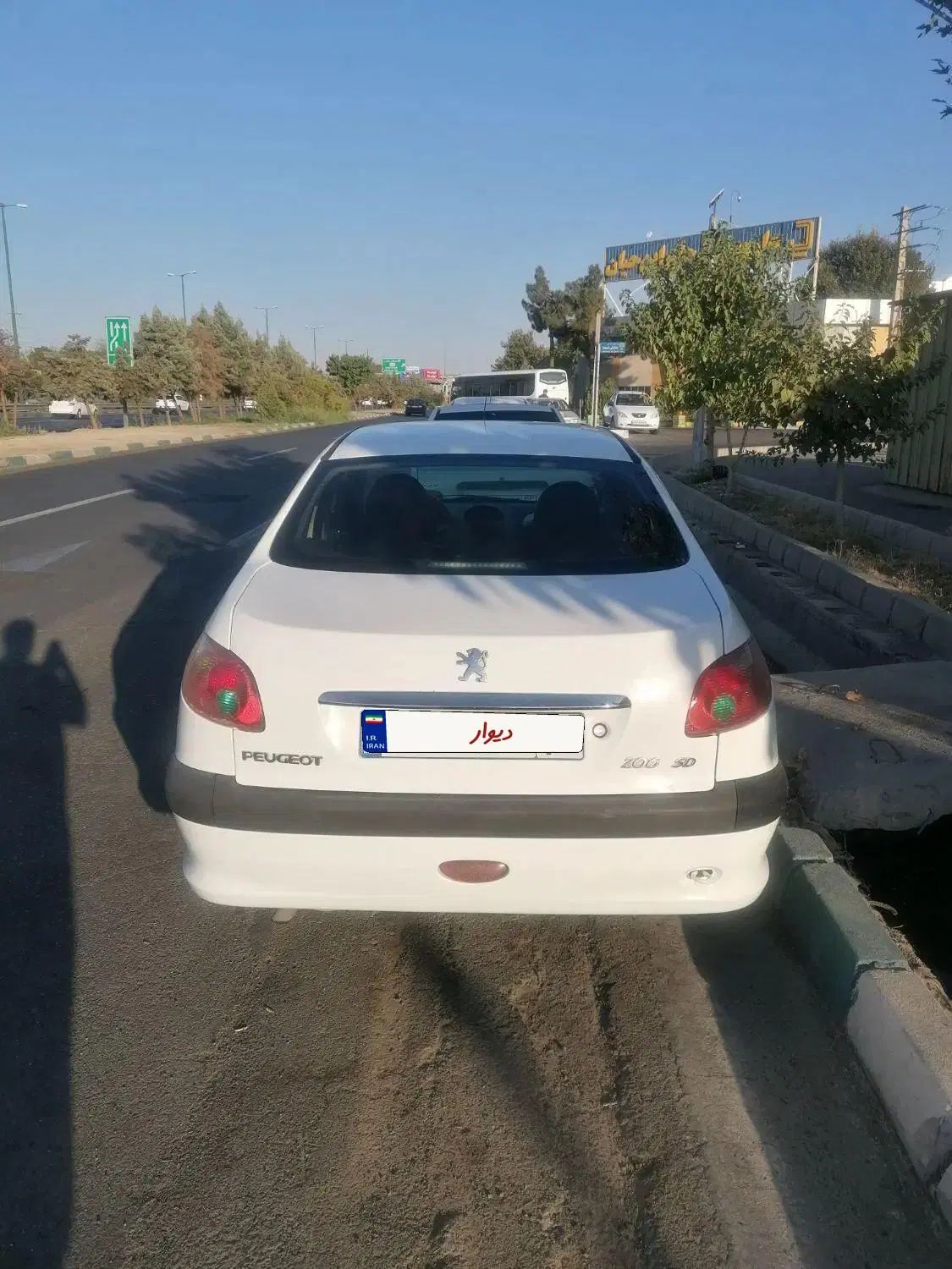 پژو ۲۰۶ صندوق دار v8 - 1391