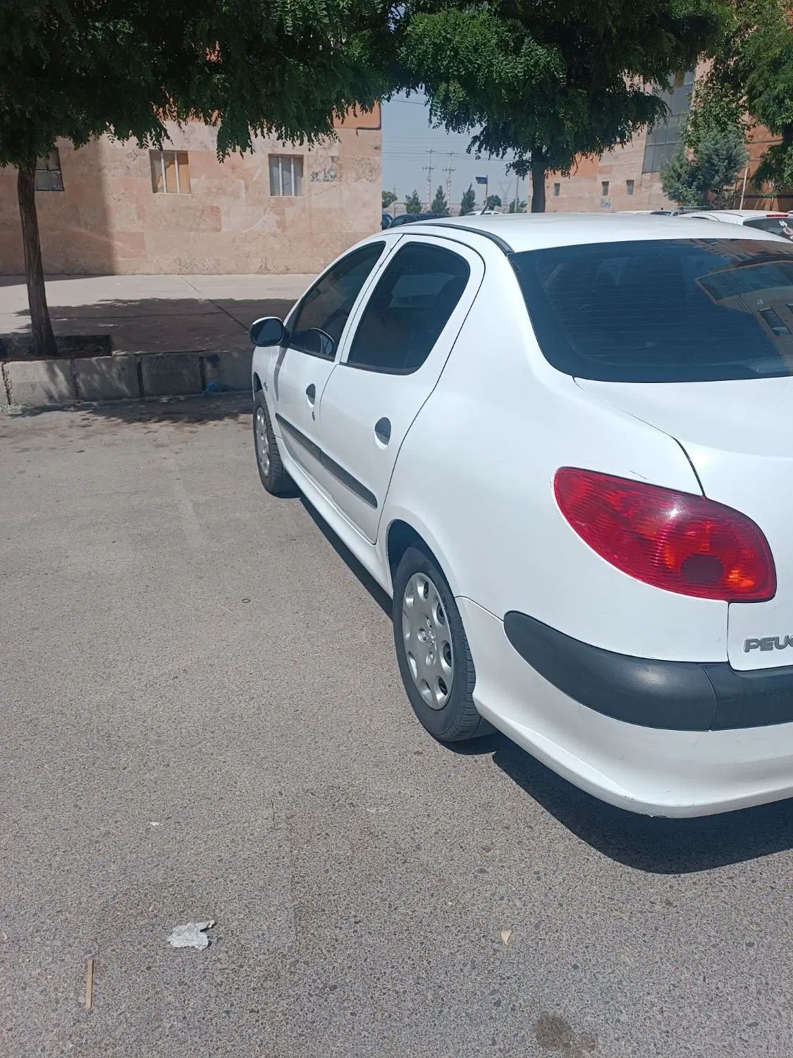 پژو ۲۰۶ صندوق دار v20 - 1390