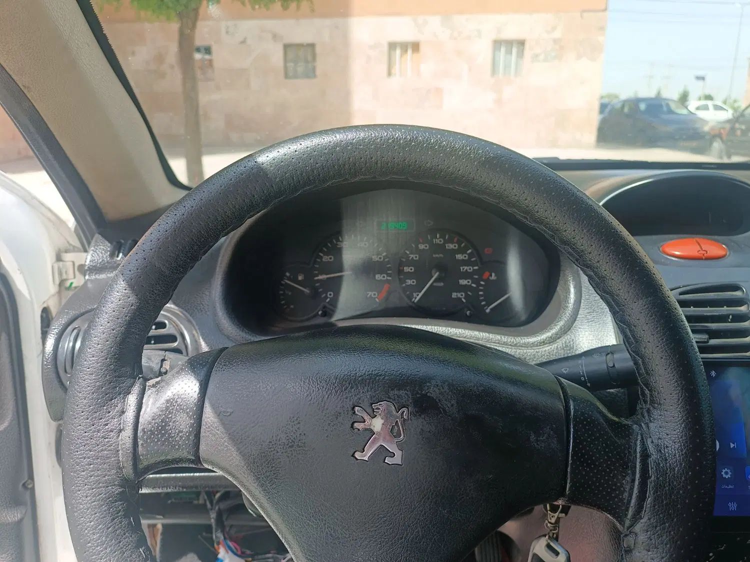 پژو ۲۰۶ صندوق دار v20 - 1390