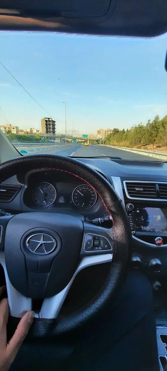 جک J4 اتوماتیک ساده - 1402