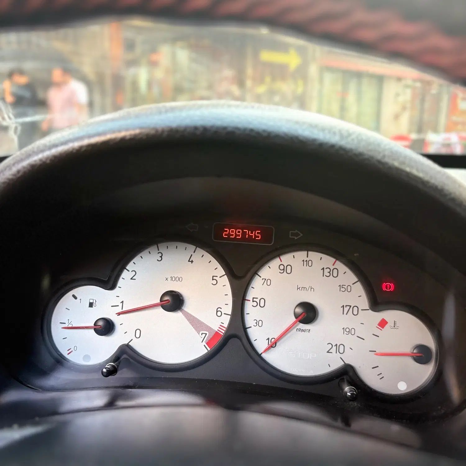 پژو ۲۰۶ صندوق دار v8 - 1393