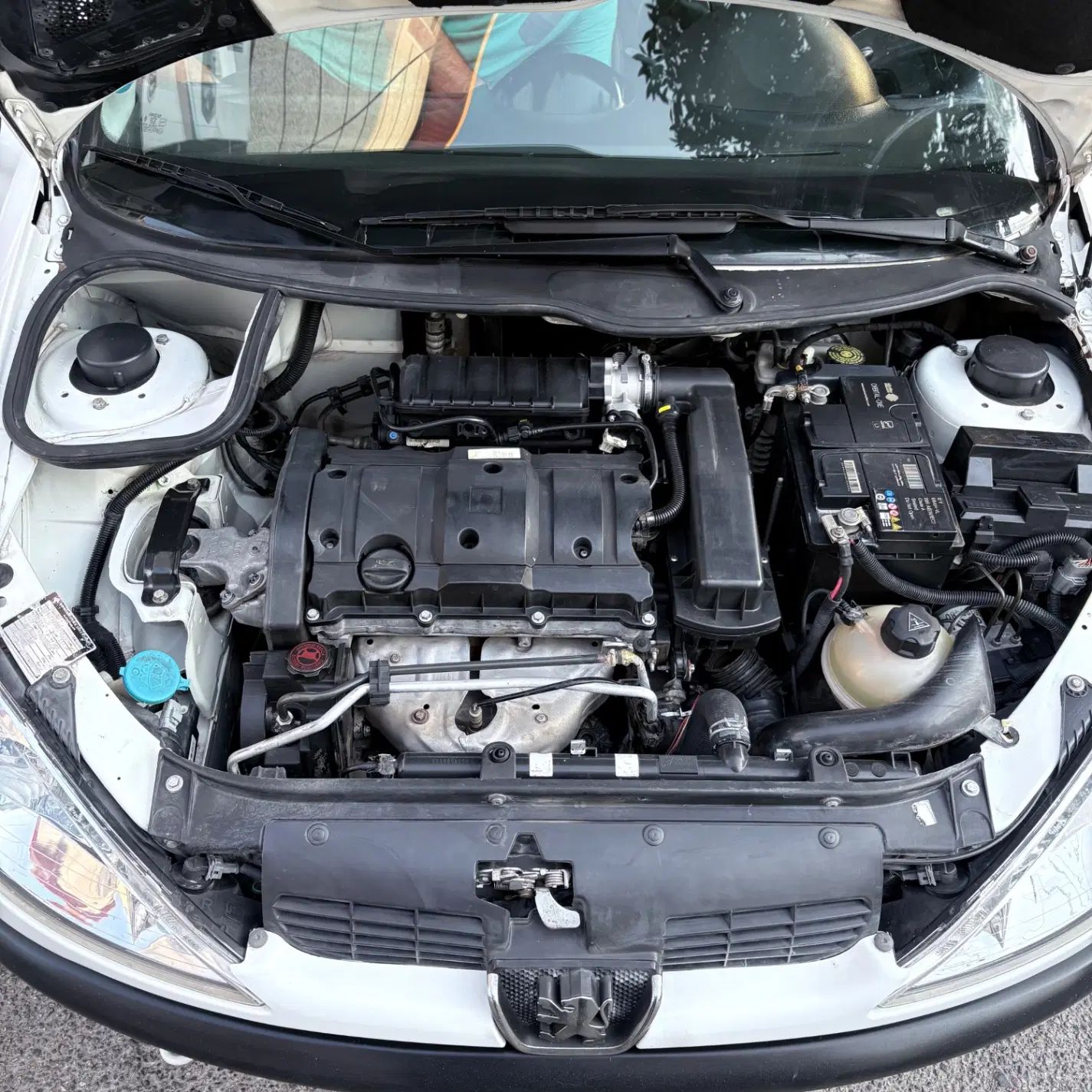 پژو ۲۰۶ صندوق دار v8 - 1393