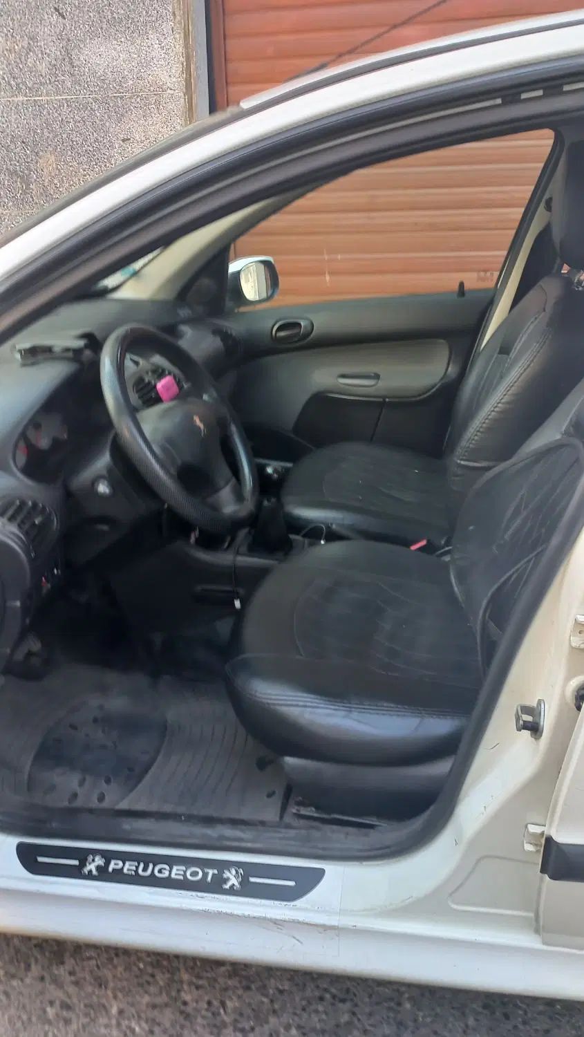 پژو ۲۰۶ صندوق دار v8 - 1395