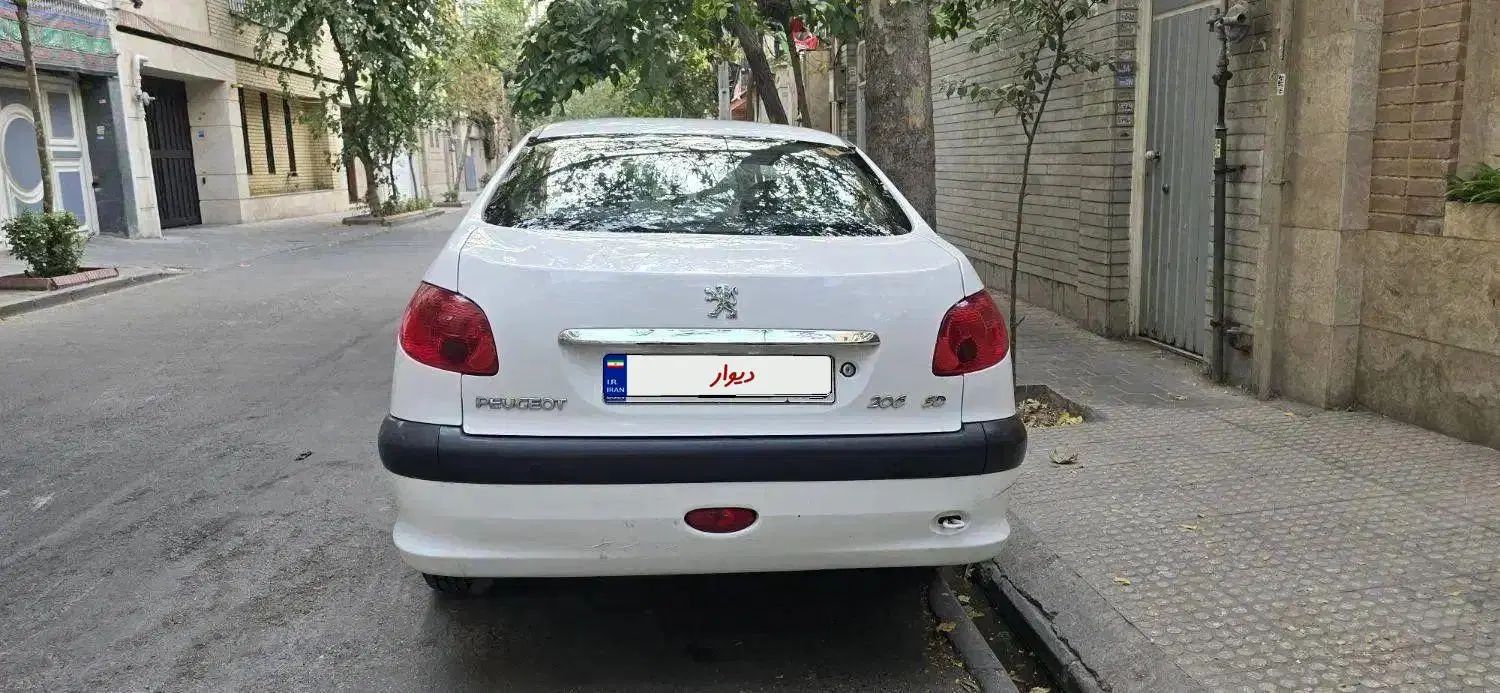پژو ۲۰۶ صندوق دار v8 - 1395