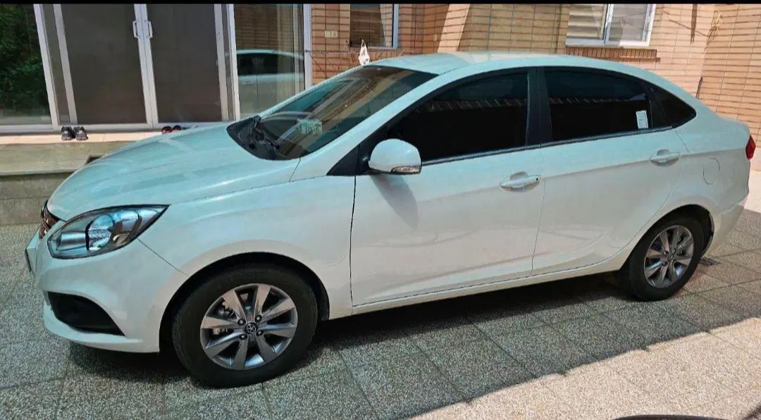جک J4 اتوماتیک ساده - 1402
