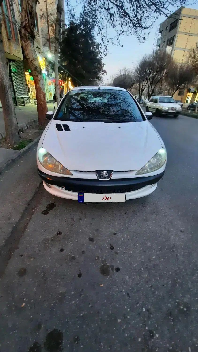 پژو ۲۰۶ صندوق دار v8 - 1390