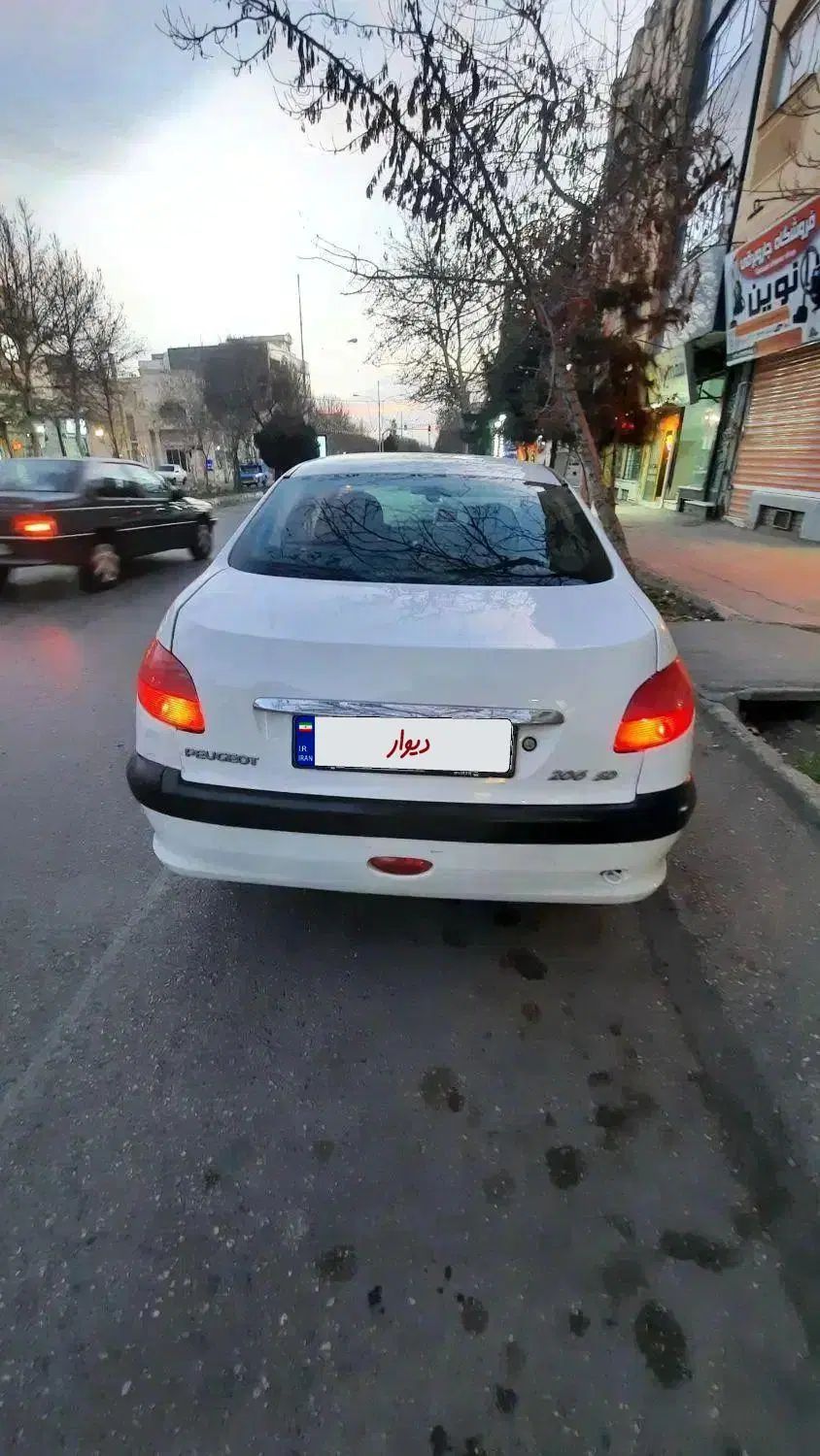 پژو ۲۰۶ صندوق دار v8 - 1390