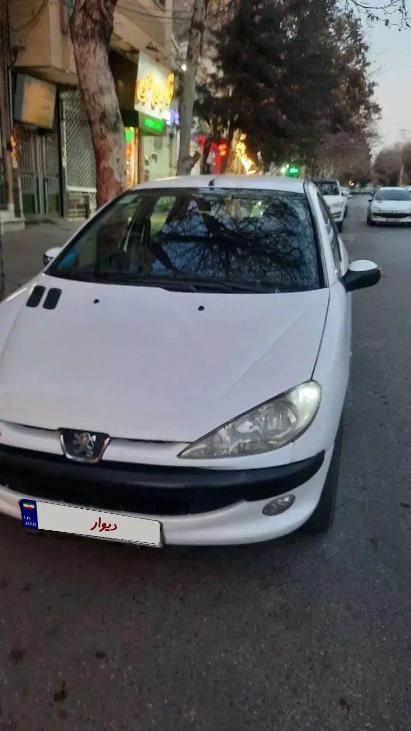 پژو ۲۰۶ صندوق دار v8 - 1390