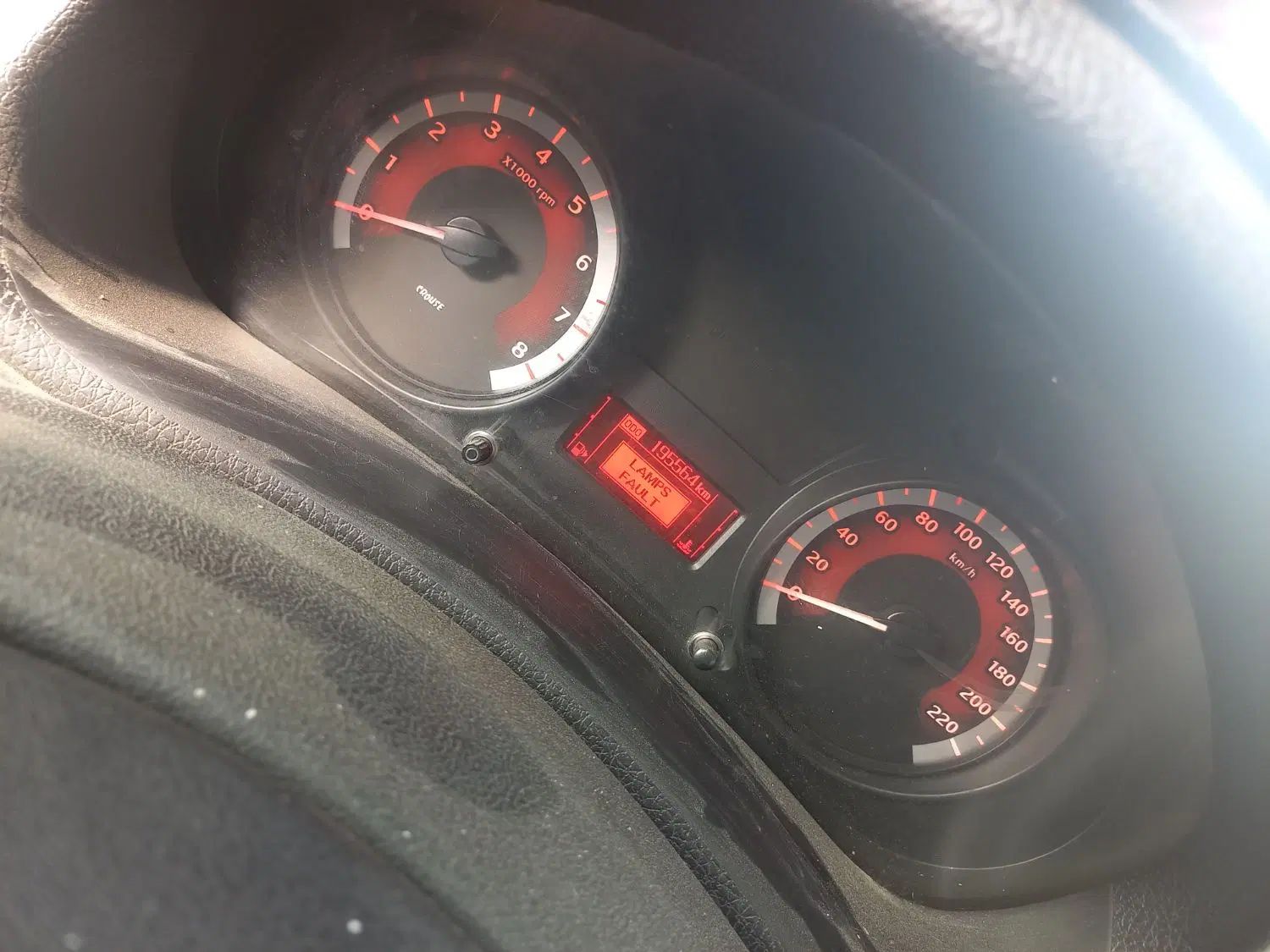 پژو ۲۰۶ صندوق دار v8 - 1392