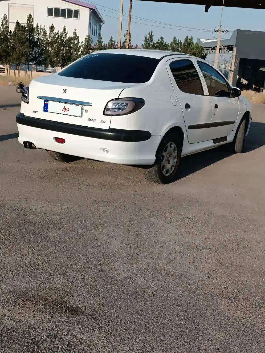 پژو ۲۰۶ صندوق دار v8 - 1392