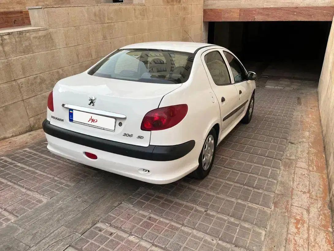 پژو ۲۰۶ صندوق دار v8 - 1395
