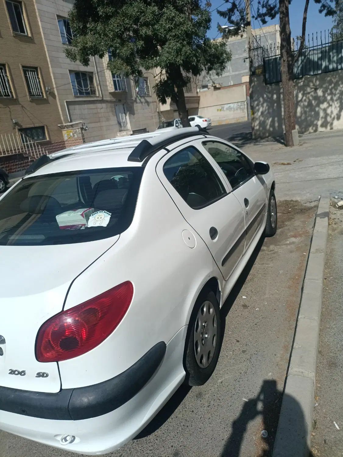 پژو ۲۰۶ صندوق دار v8 - 1394