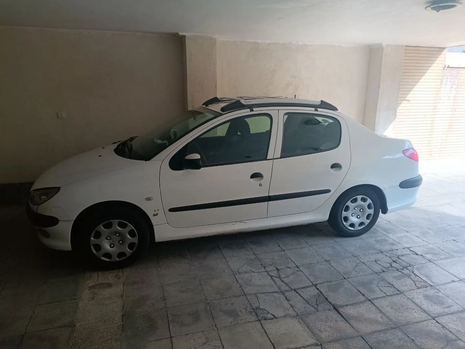 پژو ۲۰۶ صندوق دار v8 - 1394