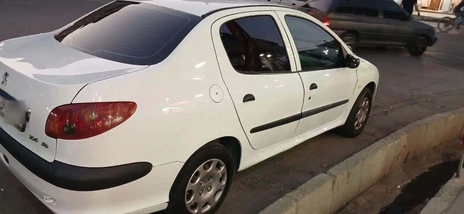 پژو ۲۰۶ صندوق دار v8 - 1392
