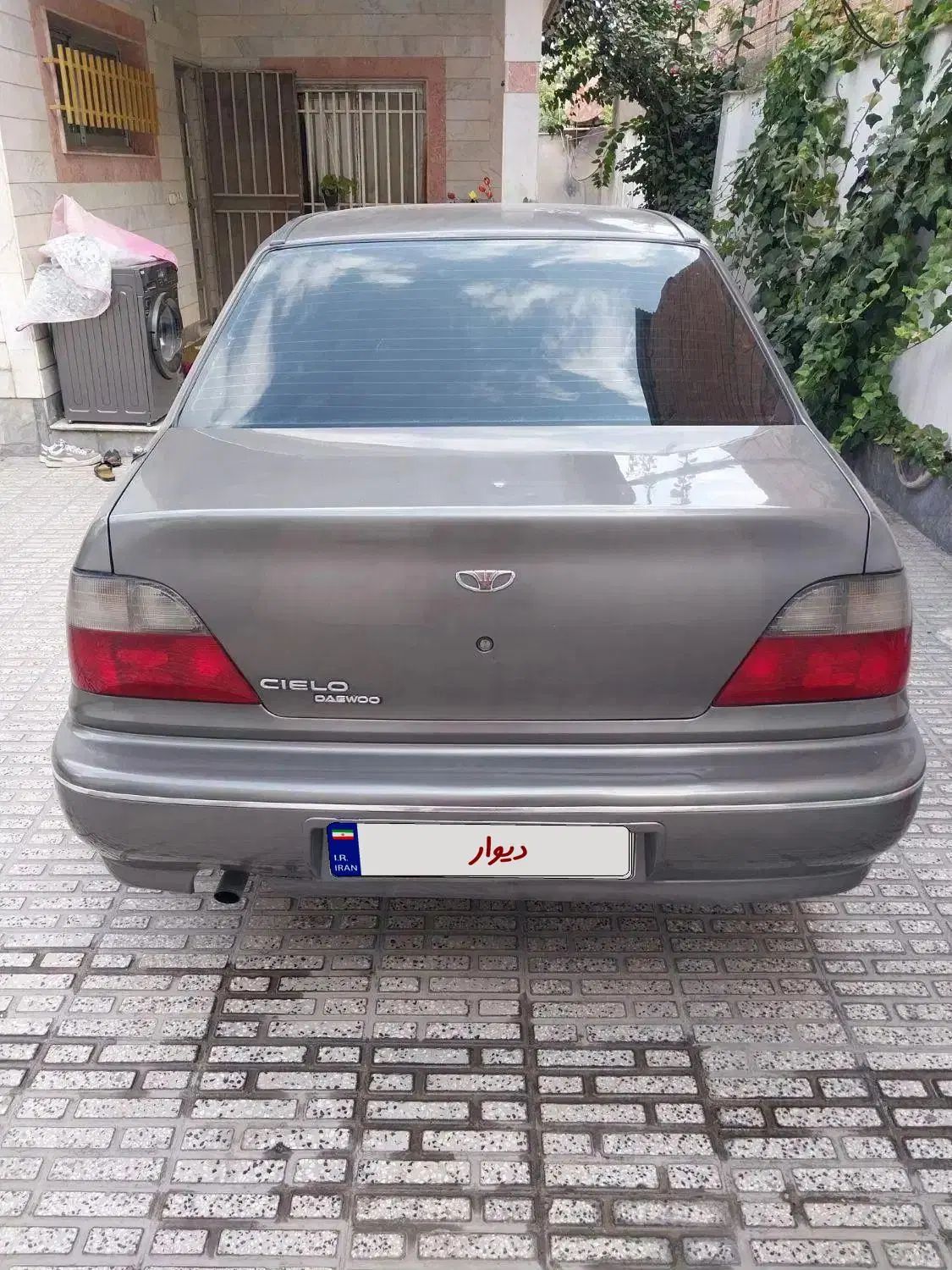 دوو سیلو سدان - 1381