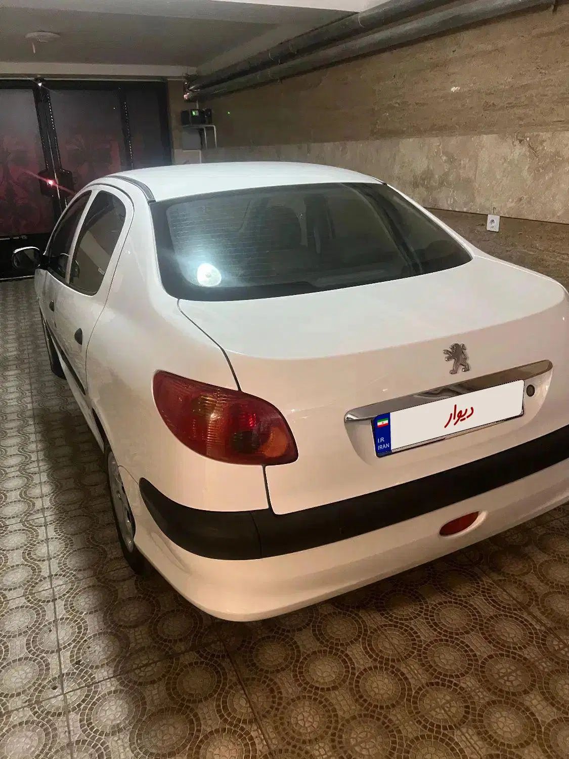 پژو ۲۰۶ صندوق دار v8 - 1395